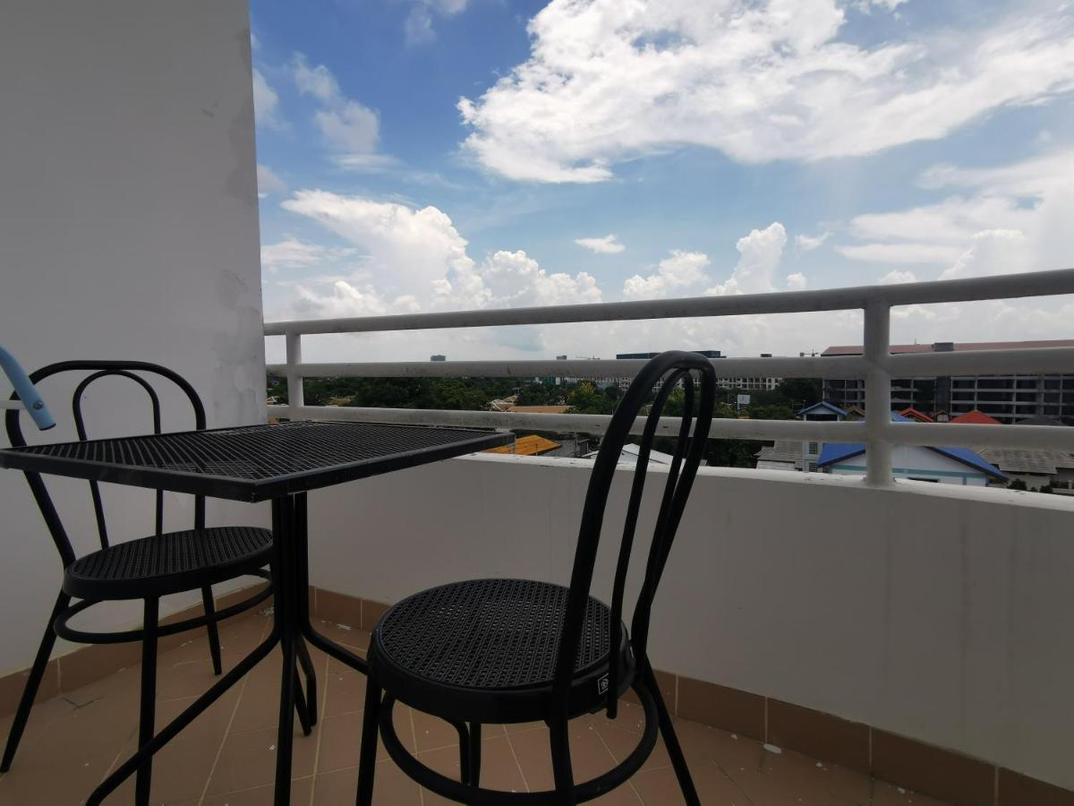Daisy Residence Haat Jomtien Eksteriør bilde