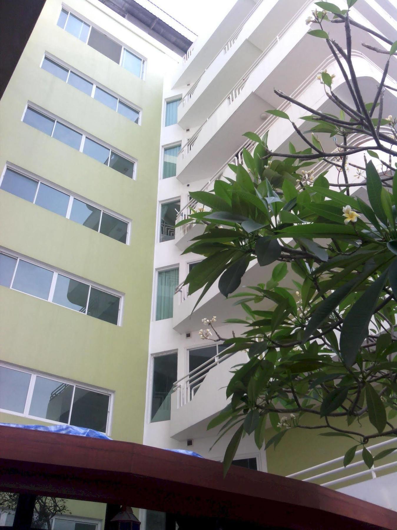 Daisy Residence Haat Jomtien Eksteriør bilde