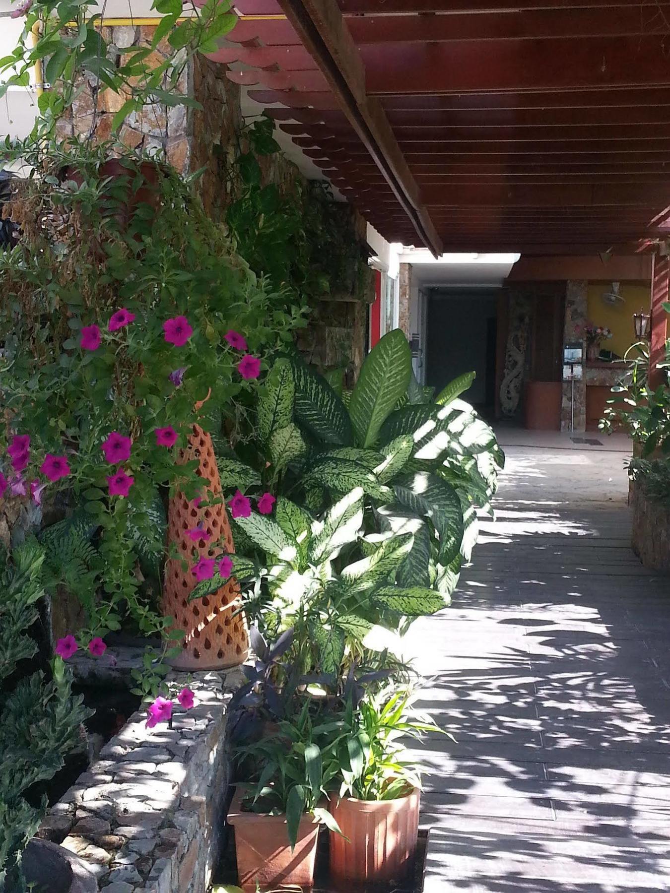Daisy Residence Haat Jomtien Eksteriør bilde